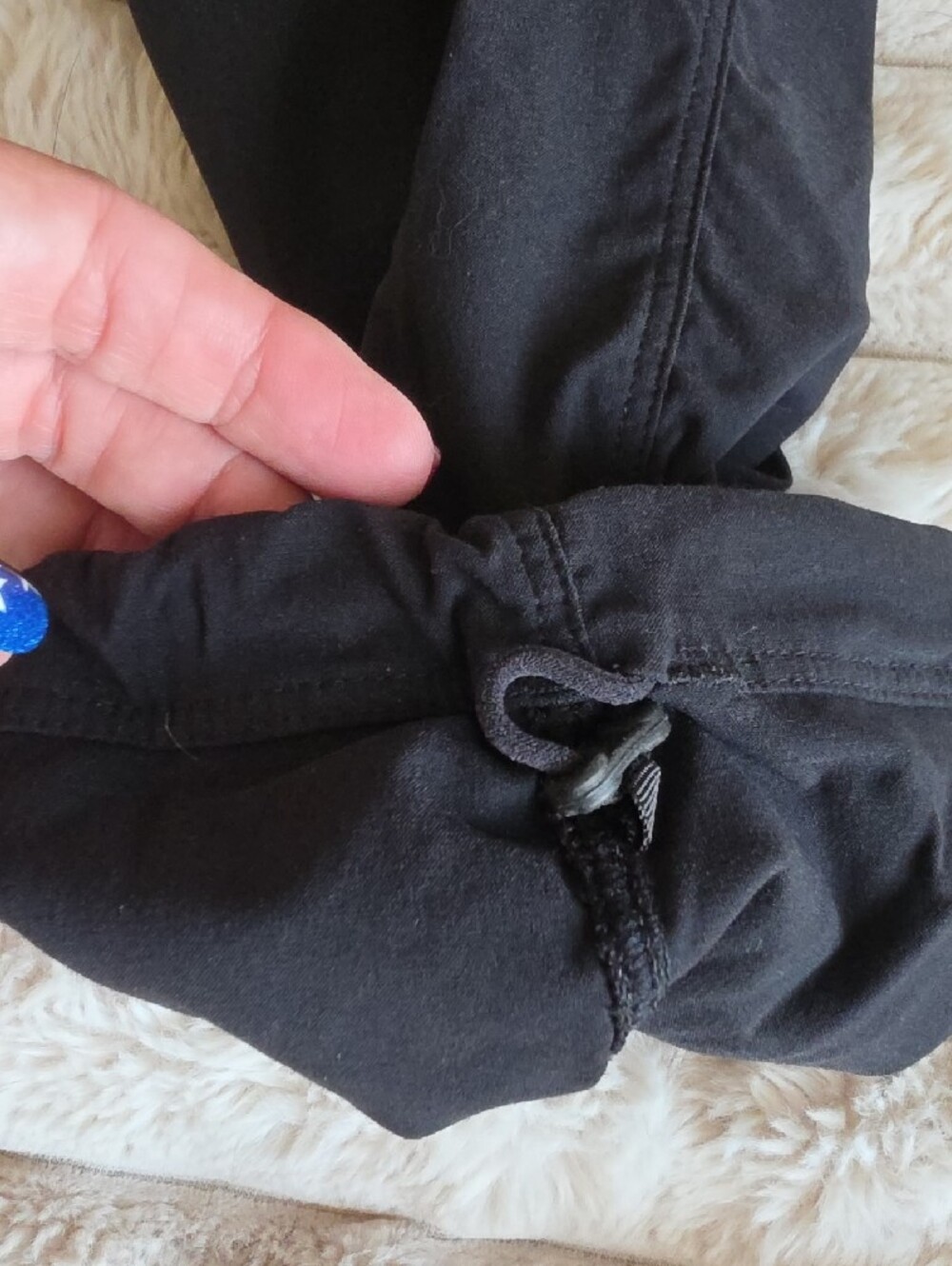 Mountain Hardwear Black Hiking Joggers, Large - Picture 4 of 9